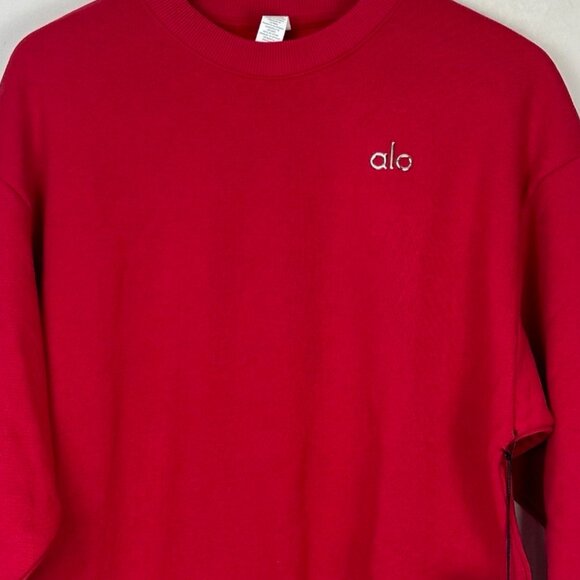 Alo Yoga Accolade Crew Neck Pullover And Accolade Short Set In Bold Red - Picture 3 of 15